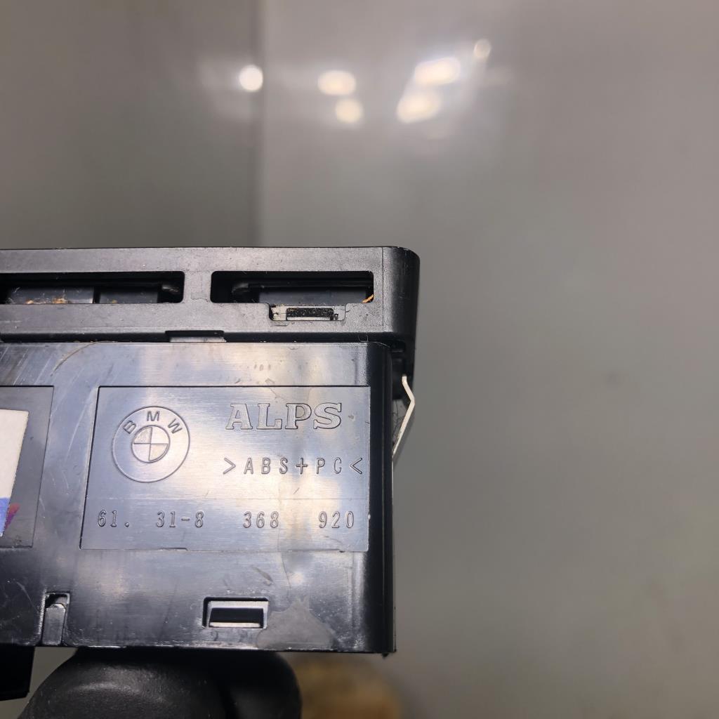 Bouton de warning BMW SERIE 3 E46 TOURING PHASE 1 BREAK Diesel - 1