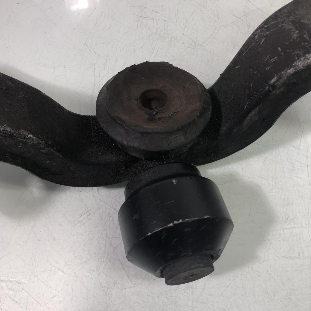 Support de boite BMW SERIE 7 E38 Essence - 1