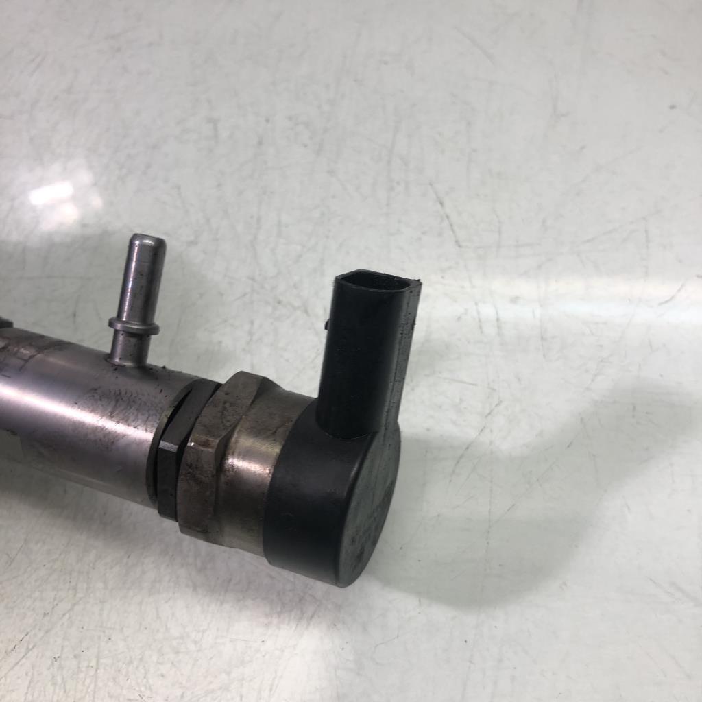 Rampe injection BMW SERIE 3 E90 PHASE 1 Diesel - 1
