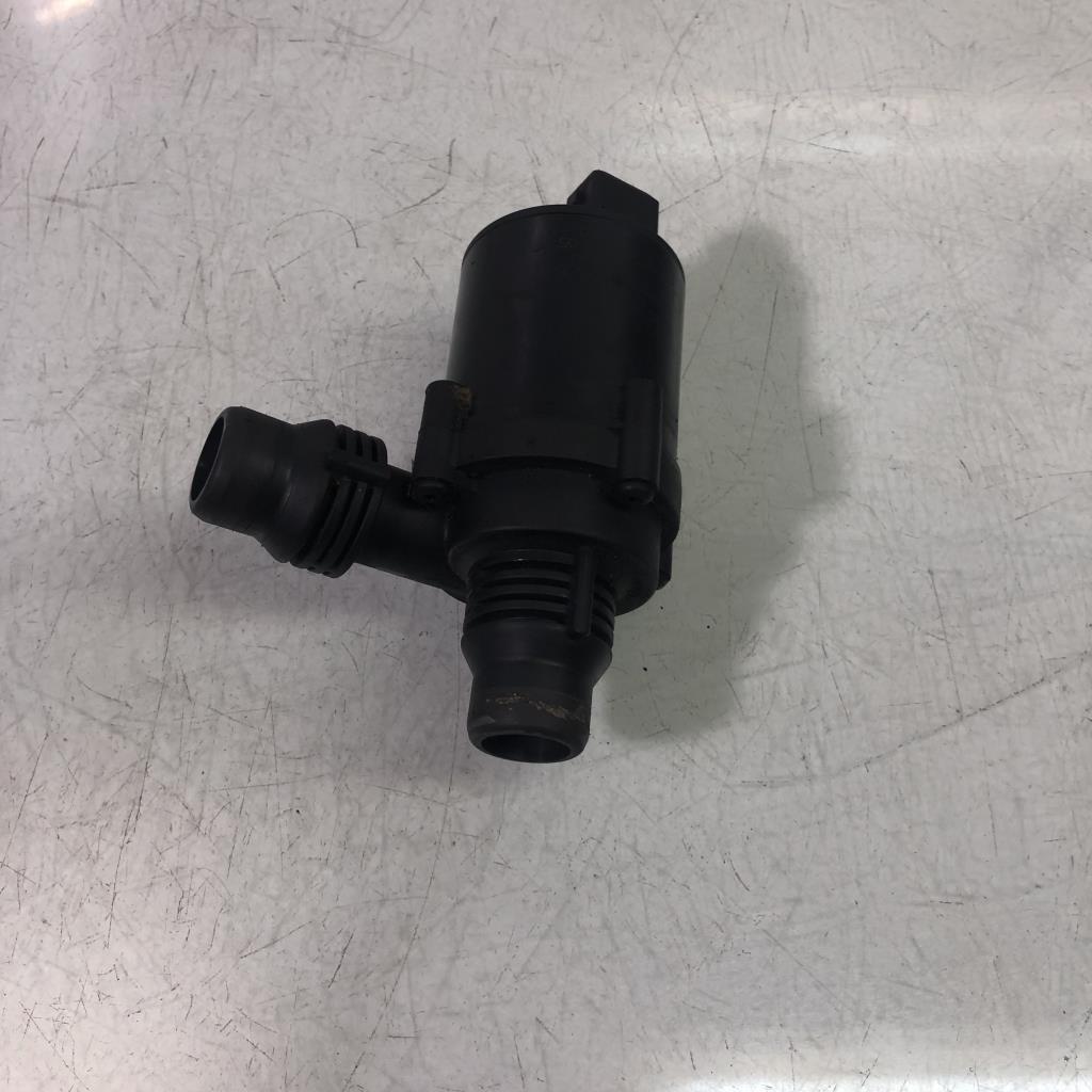 Pompe à eau BMW SERIE 5 E60 PHASE 1  - 1