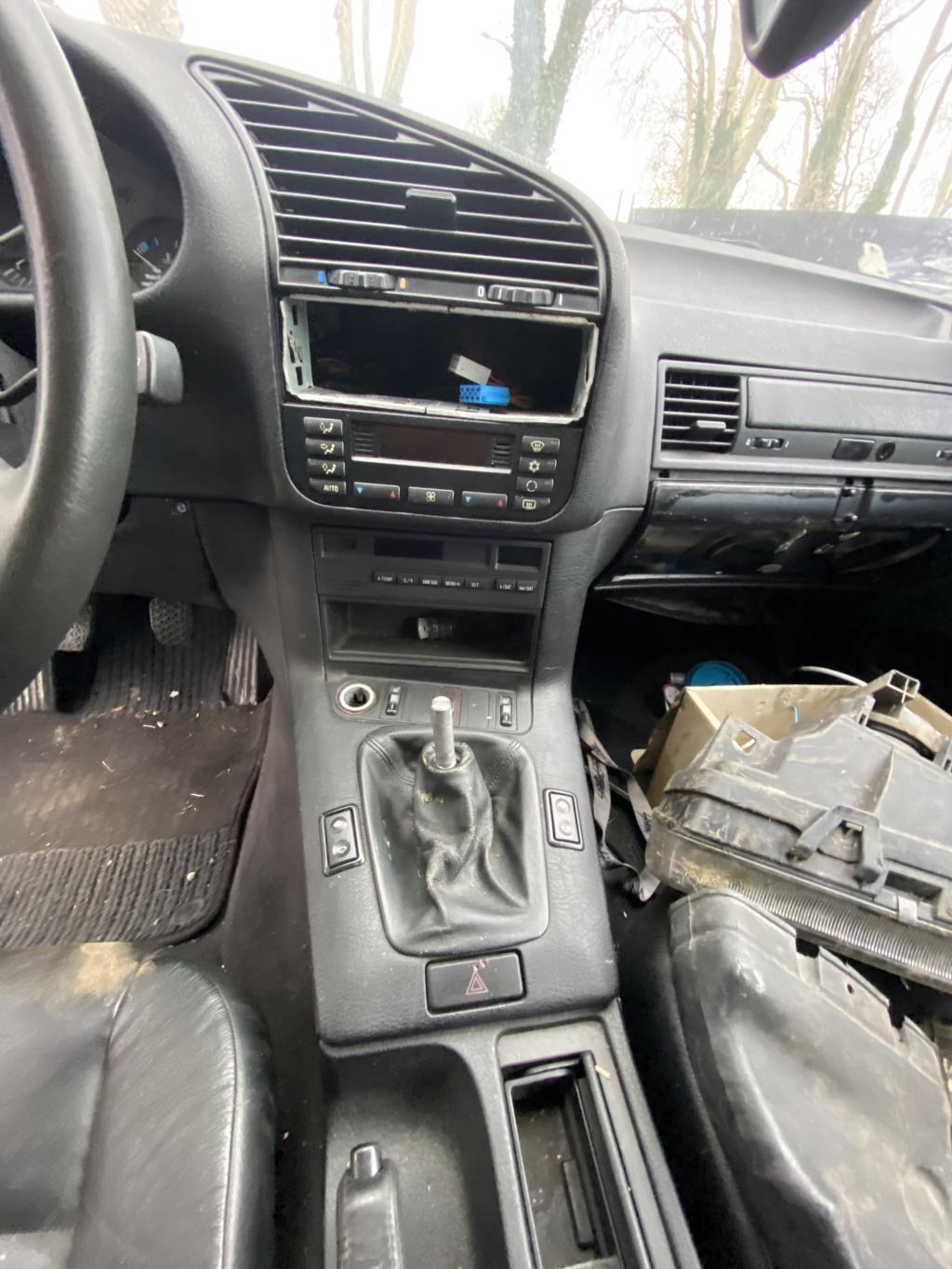 Horloge BMW SERIE 3 E36 TOURING BREAK Diesel - 1