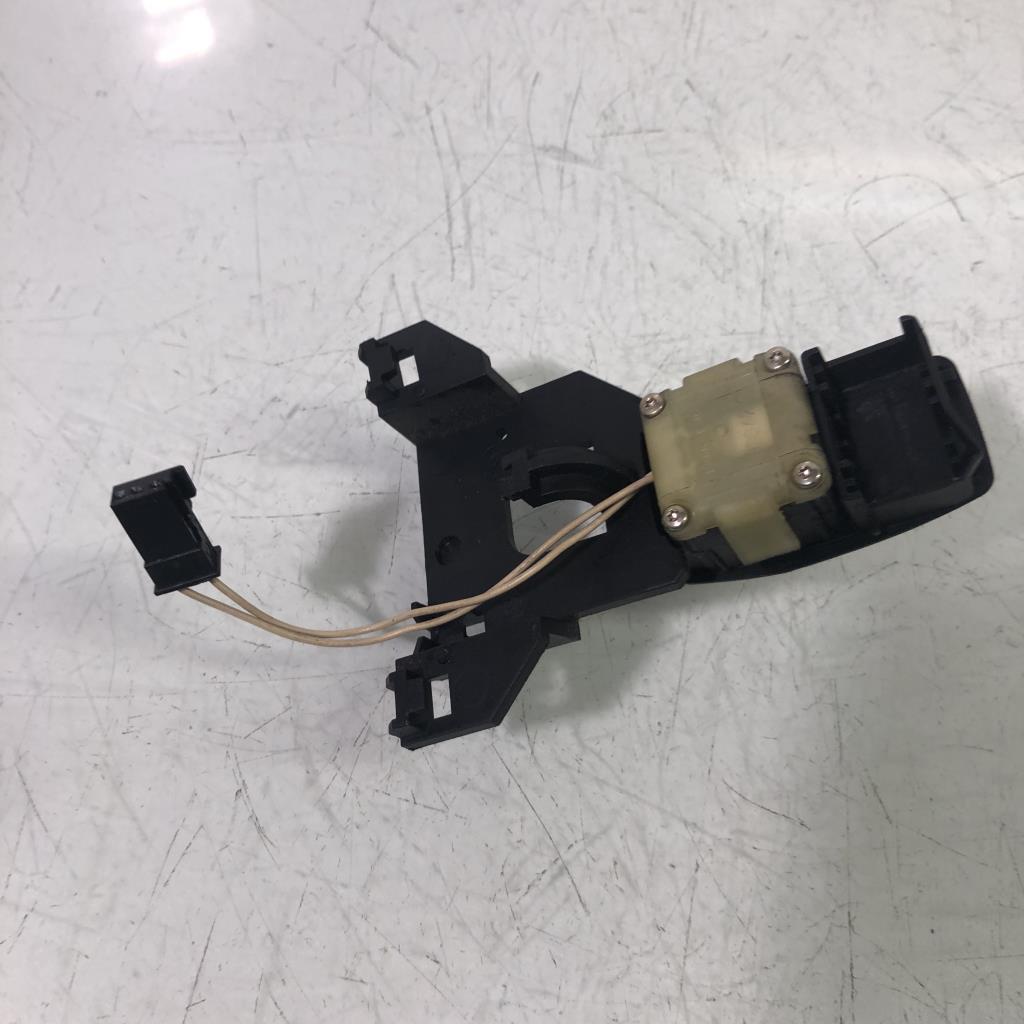 Bouton/Interrupteur BMW SERIE 5 E60 PHASE 2 Diesel - 1