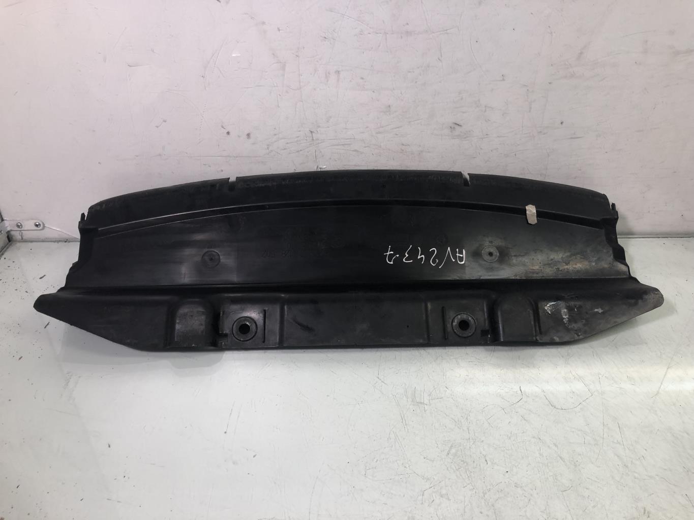 Cache moteur  BMW SERIE 1 E81 Diesel - 1