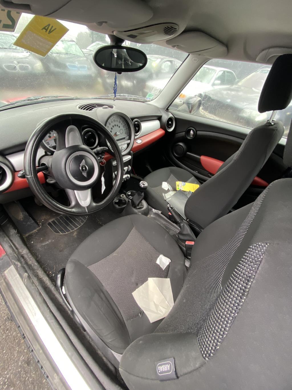 Console central (interieur plastique) MINI MINI 2 R56 PHASE 1 Essence - 1