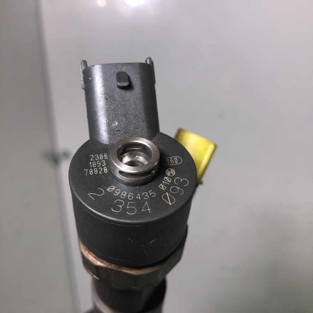Injecteurs BMW SERIE 5 E39 PHASE 1  - 1