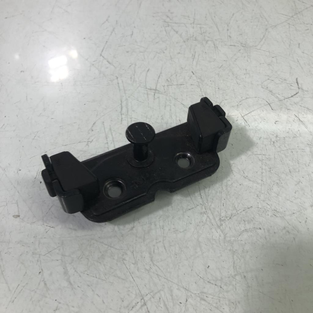 Serrure de coffre BMW SERIE 3 E46 PHASE 1  - 1