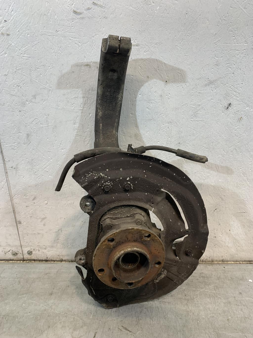 Fusee avant droit BMW X5 E70 PHASE 1 Diesel - 1