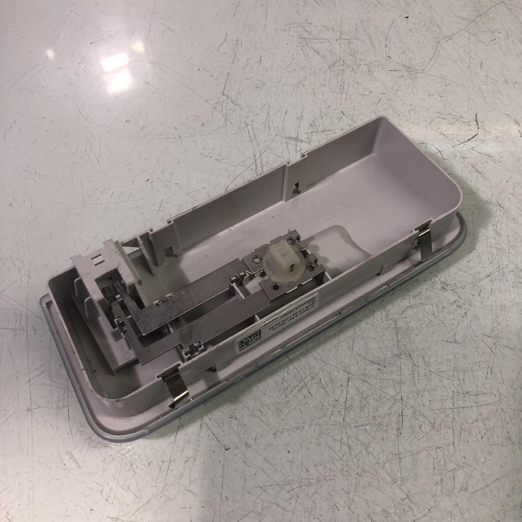 Eclairage de plafonnier BMW SERIE 1 E87 PHASE 2 Diesel - 1