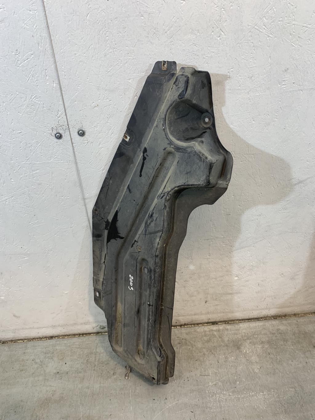 Cache sous moteur BMW SERIE 7 E65 PHASE 1 Diesel - 1