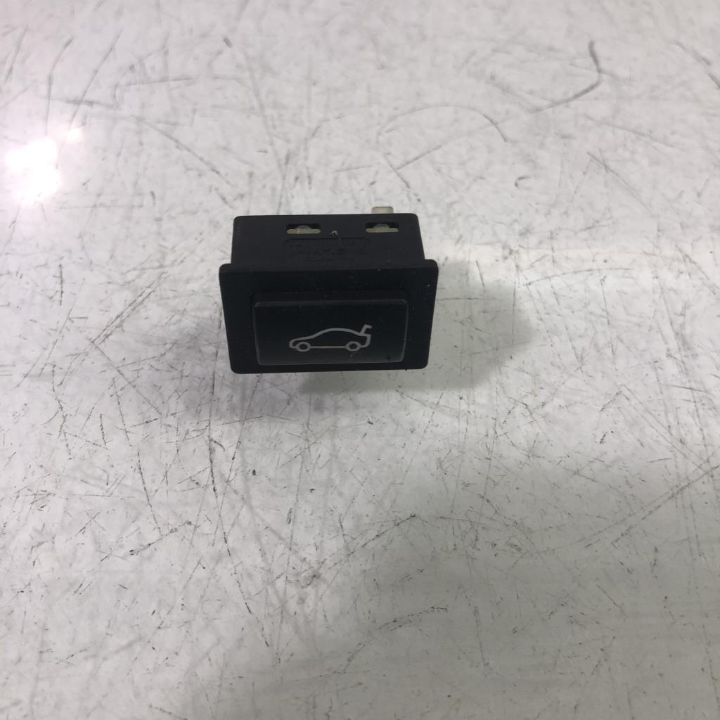 Bouton/Interrupteur BMW SERIE 5 E60 PHASE 2 Diesel - 1