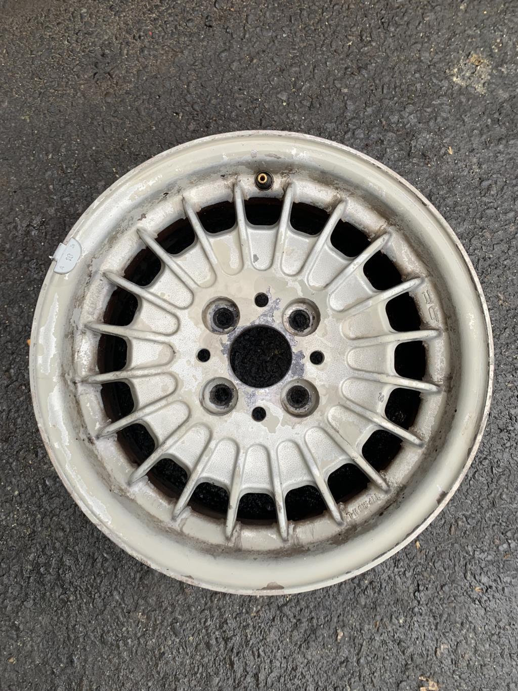 Jante BMW SERIE 3 E30  - 1