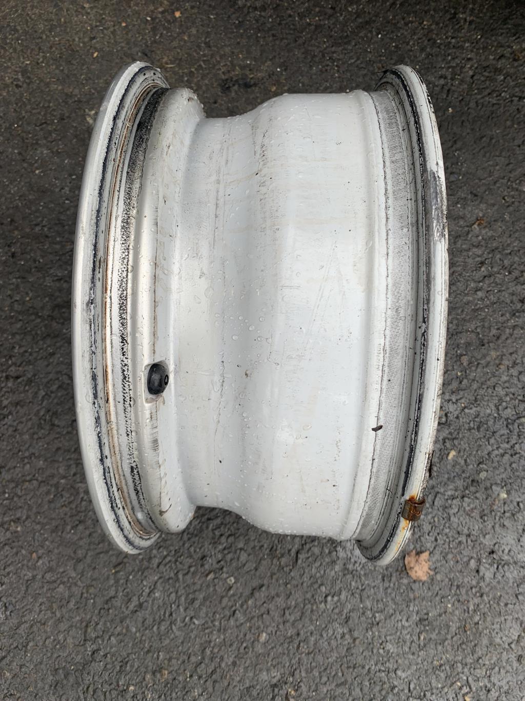 Jante BMW SERIE 5 E34  - 1