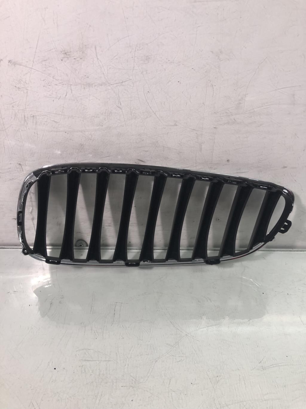Grille de calandre droite BMW Z4 E89 ROADSTER CABRIOLET  - 1
