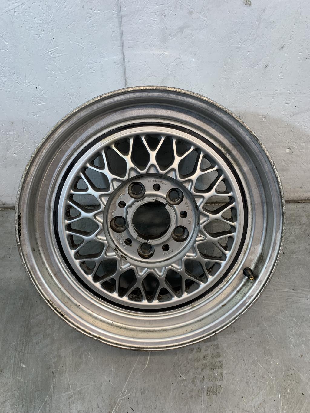 Jante BMW SERIE 7 E32  - 1