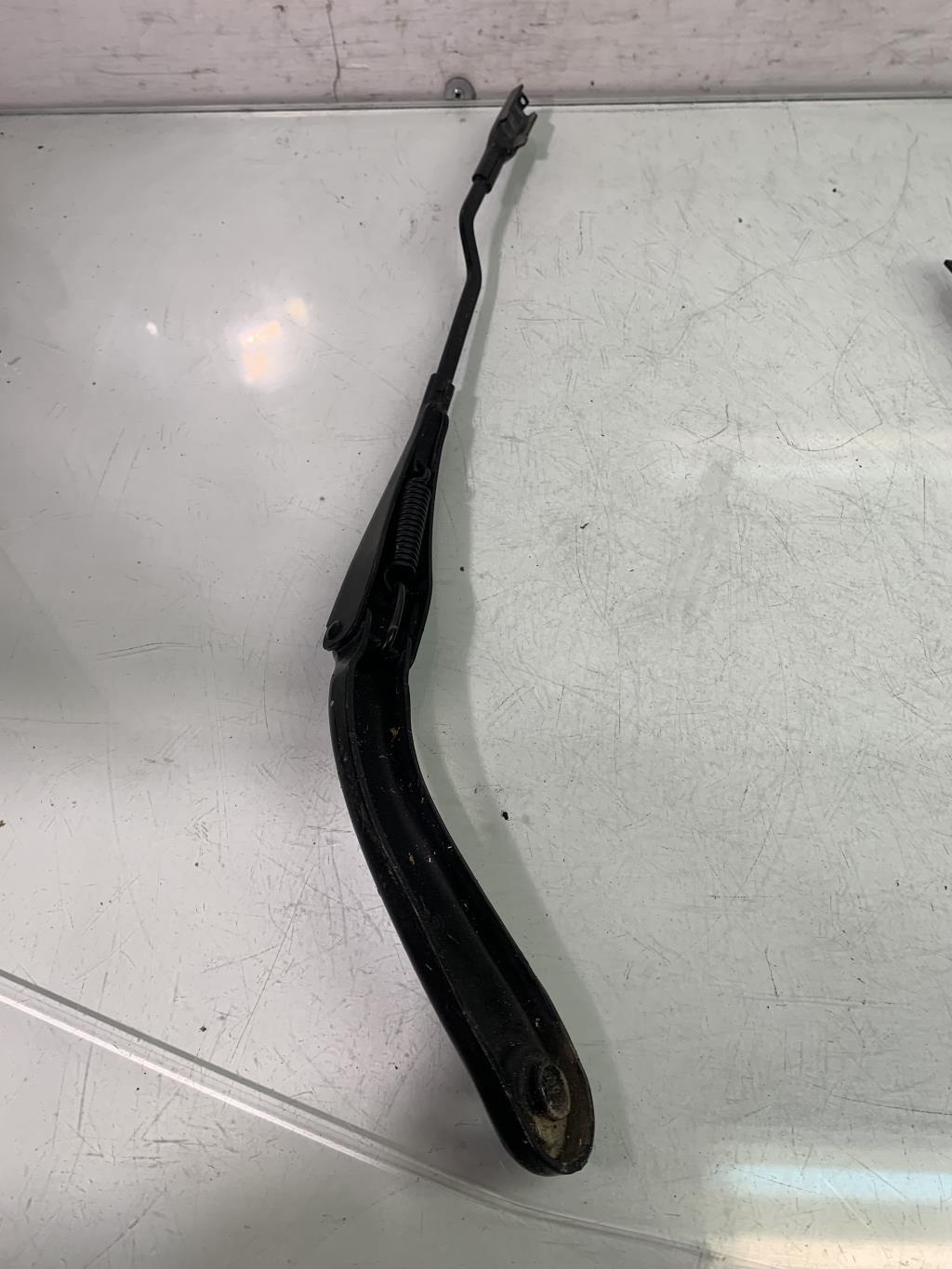 Braccio tergicristallo anteriore sinistro BMW SERIE 1 F20 PHASE 2 Diésel - 1