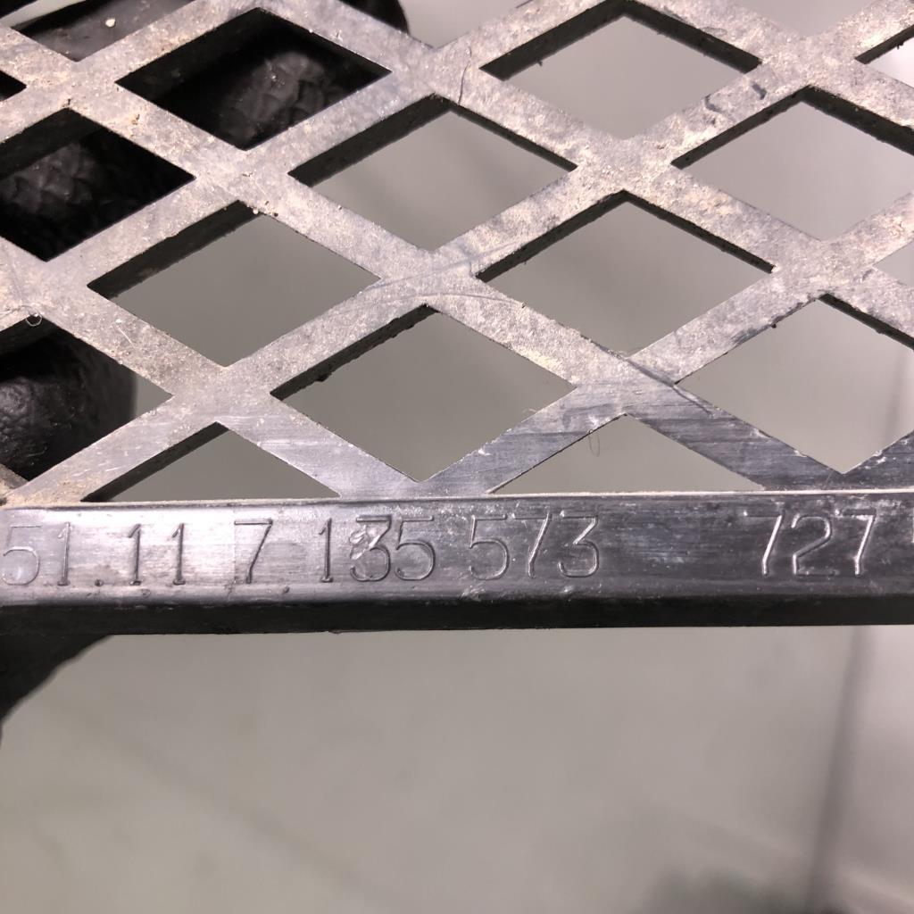 Grille de pare choc BMW SERIE 7 E65 PHASE 2 Diesel - 1