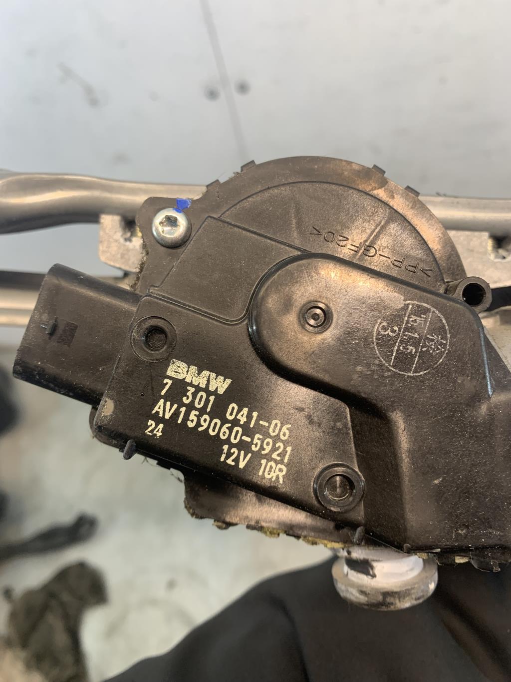 Mecanisme essuie glace avant MINI MINI 3 F56 PHASE 1 Diesel - 1
