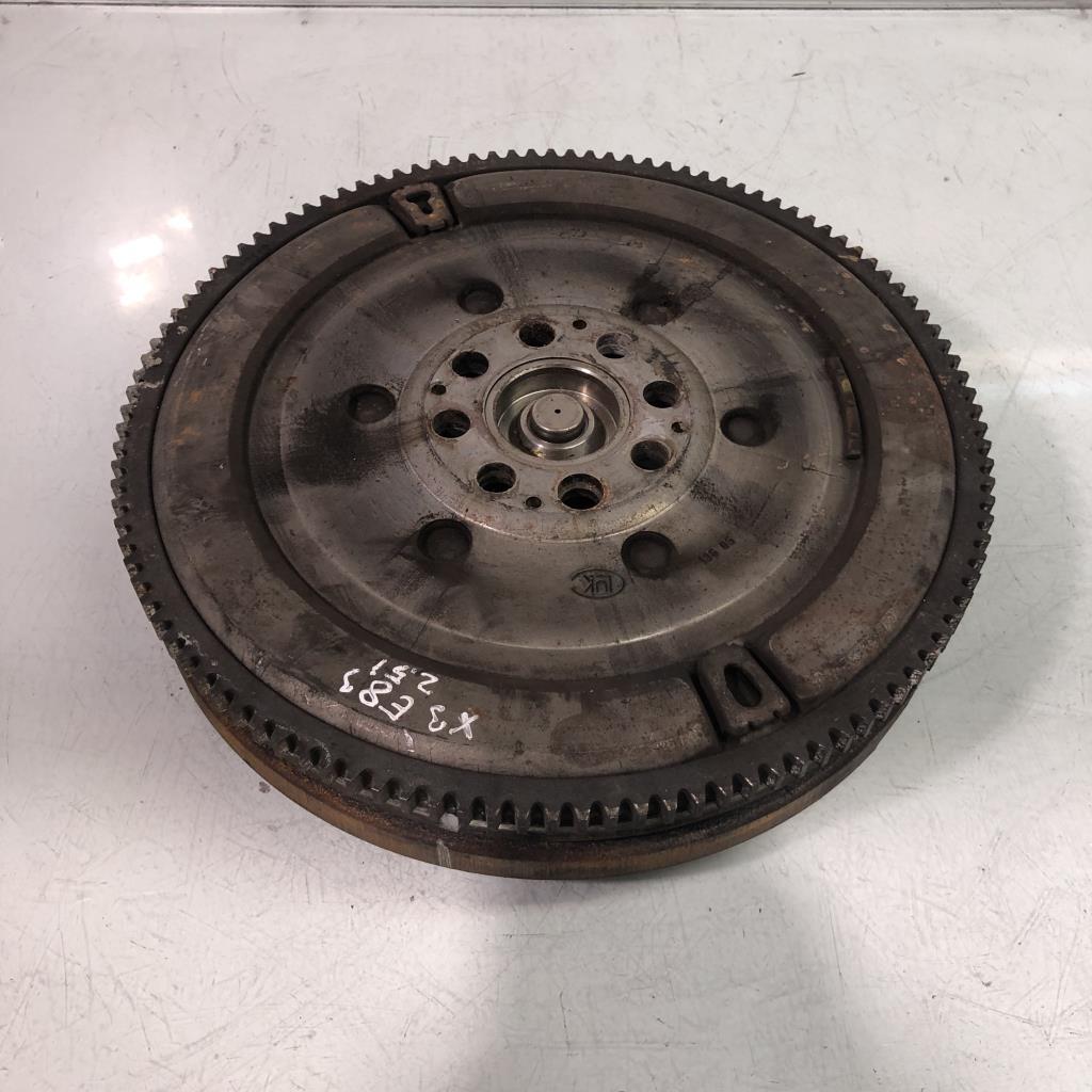 Volant moteur BMW X3 E83 PHASE 1  - 1