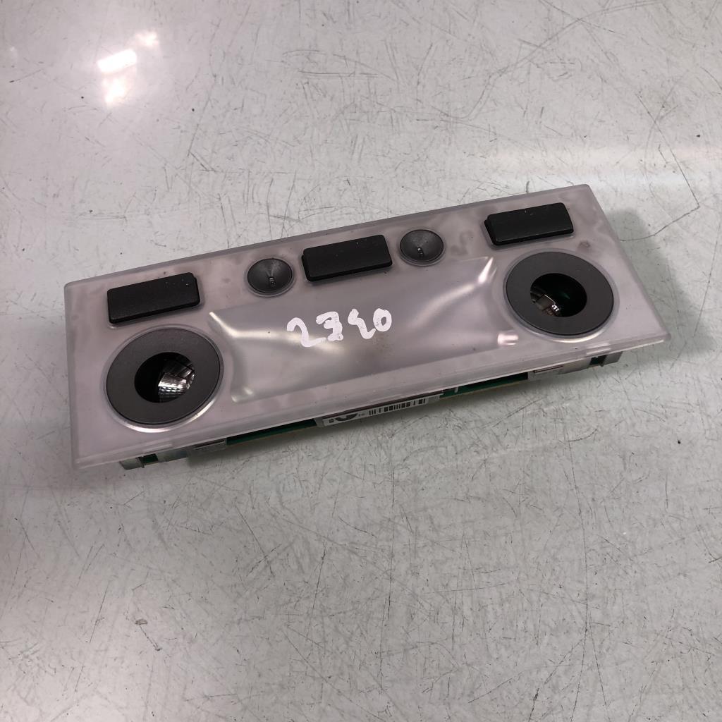 Eclairage de plafonnier BMW SERIE 7 E65 PHASE 2 Diesel - 1
