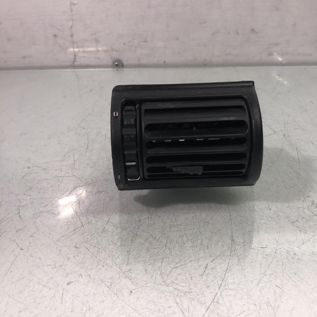 Bocchetta aerazione cruscotto anteriore sinistra BMW SERIE 3 E36 COMPACT Diésel - 1