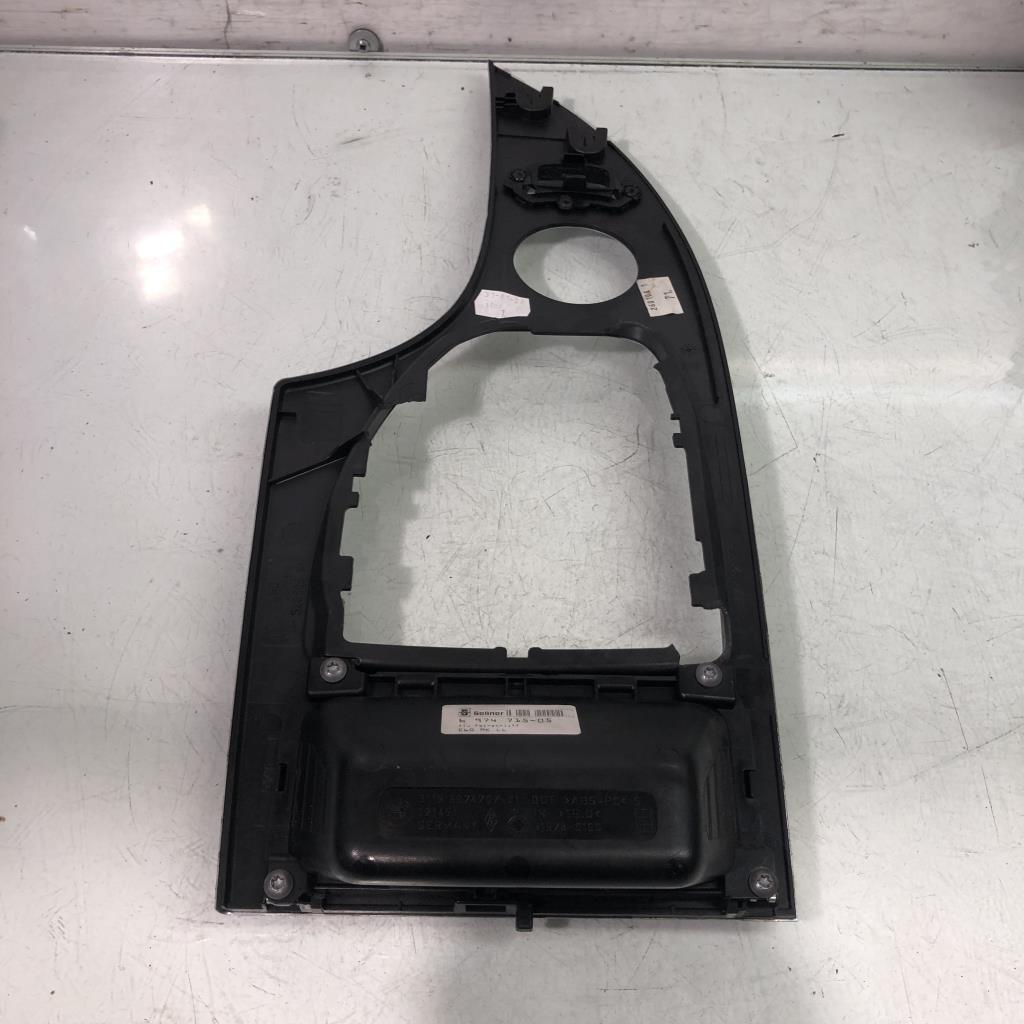 Console central (interieur plastique) BMW SERIE 5 E60 PHASE 2 Diesel - 1
