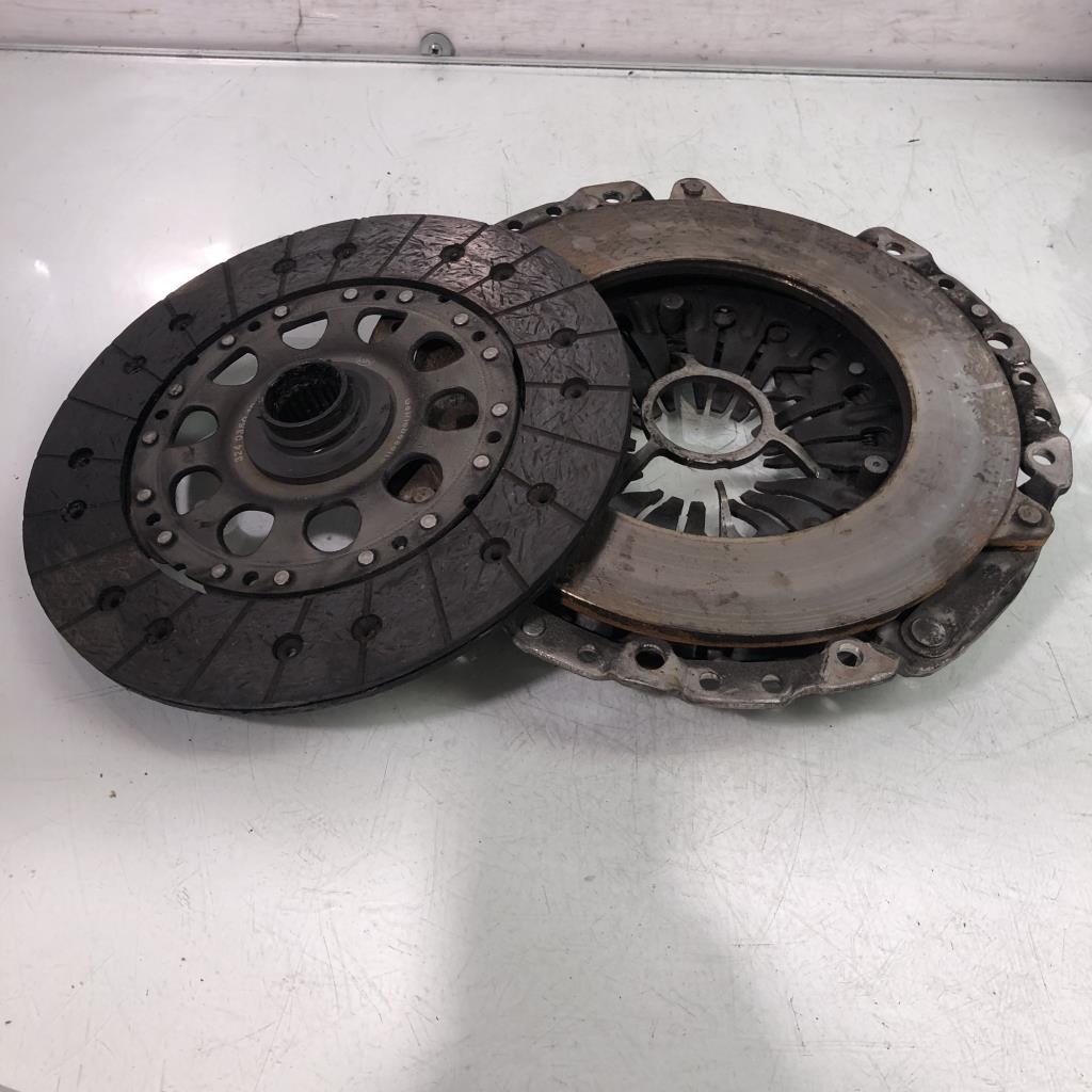 Embrayage BMW X3 E83 PHASE 1 Essence - 1