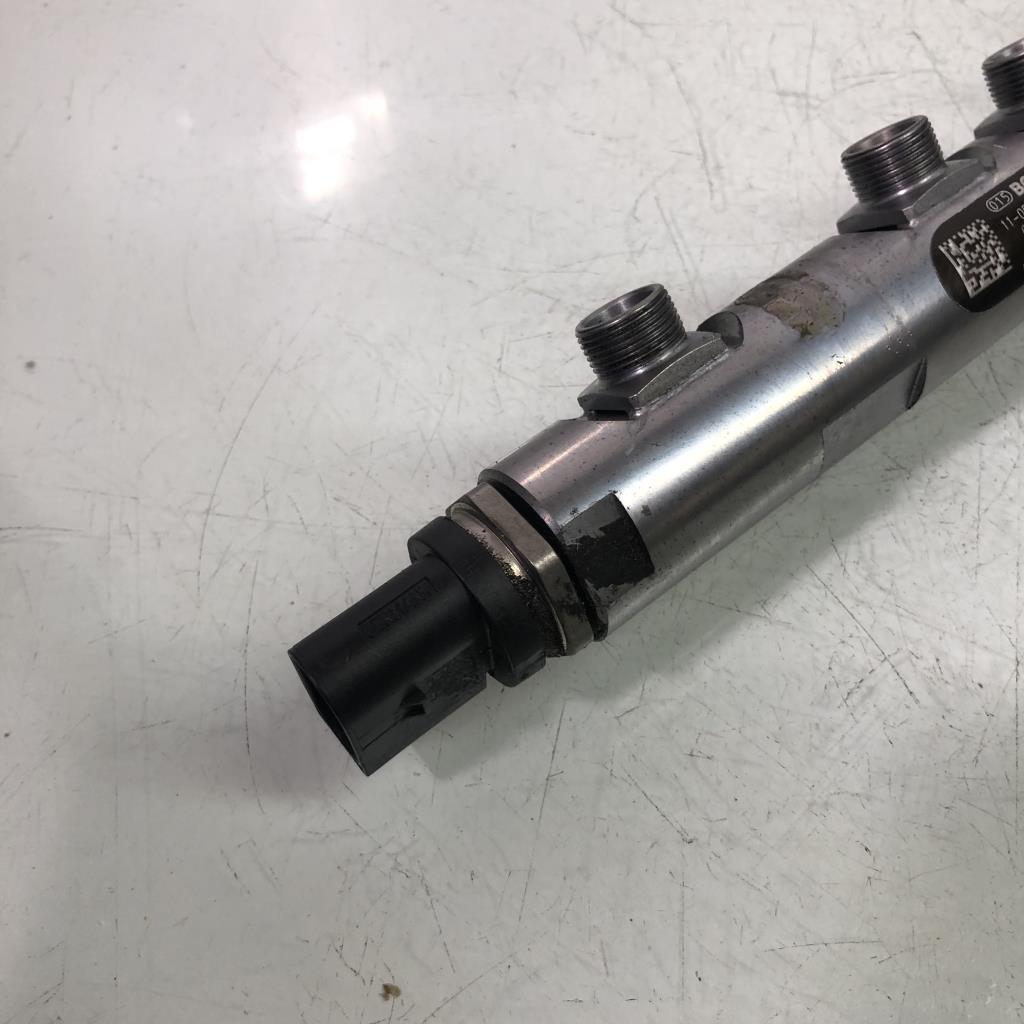 Rampe injection BMW SERIE 1 E87 PHASE 2 Diesel - 1