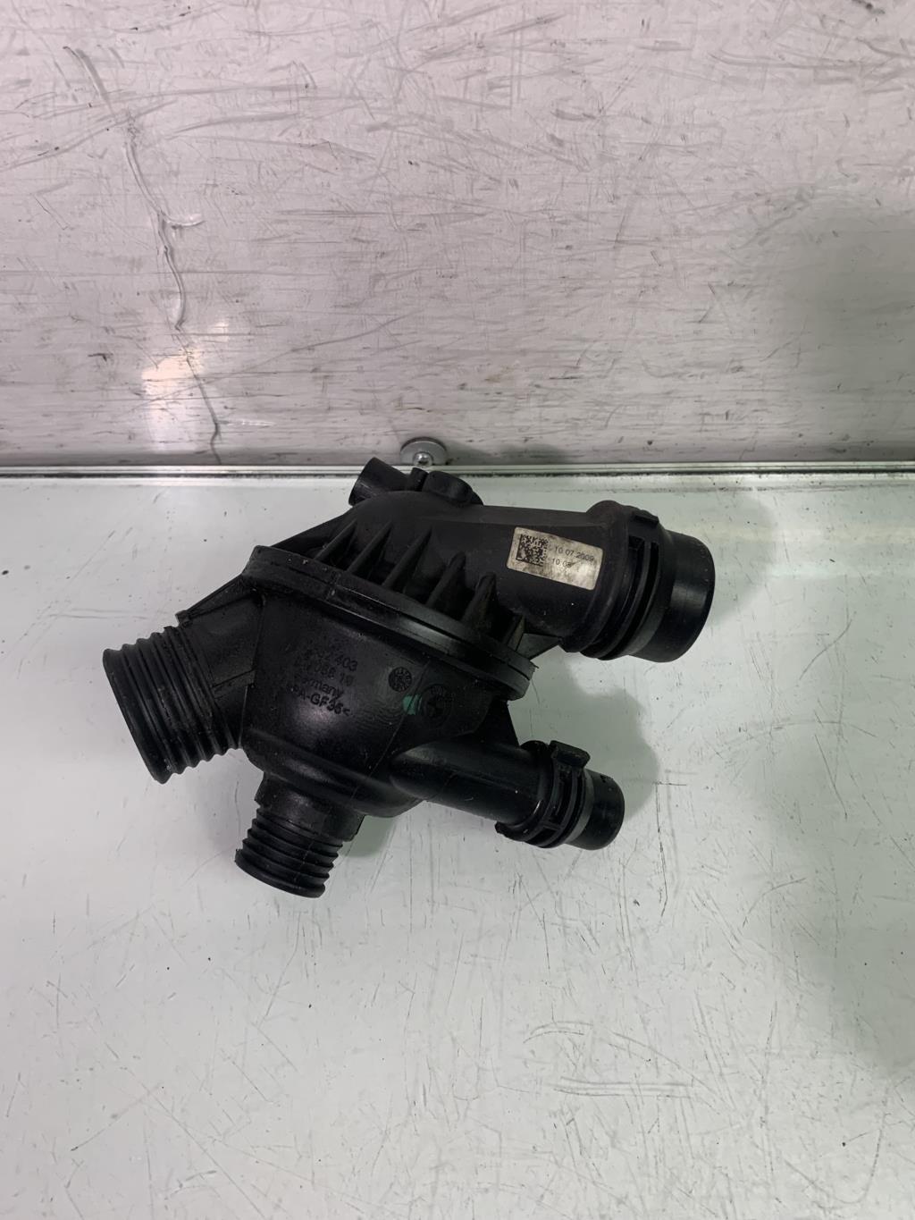 Boitier eau BMW SERIE 3 E90 PHASE 2 Essence - 1