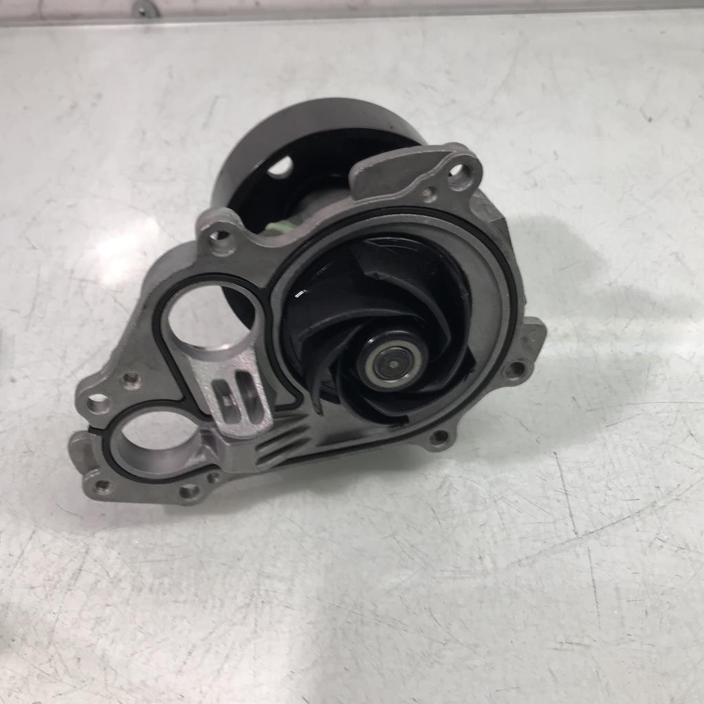 Pompe à eau BMW SERIE 3 G20 Essence - 1