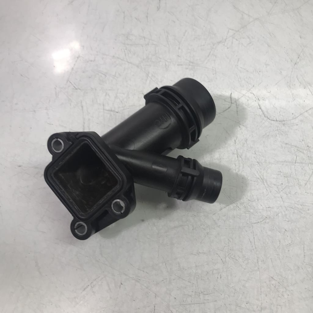 Boitier eau BMW SERIE 5 E60 PHASE 2  - 1