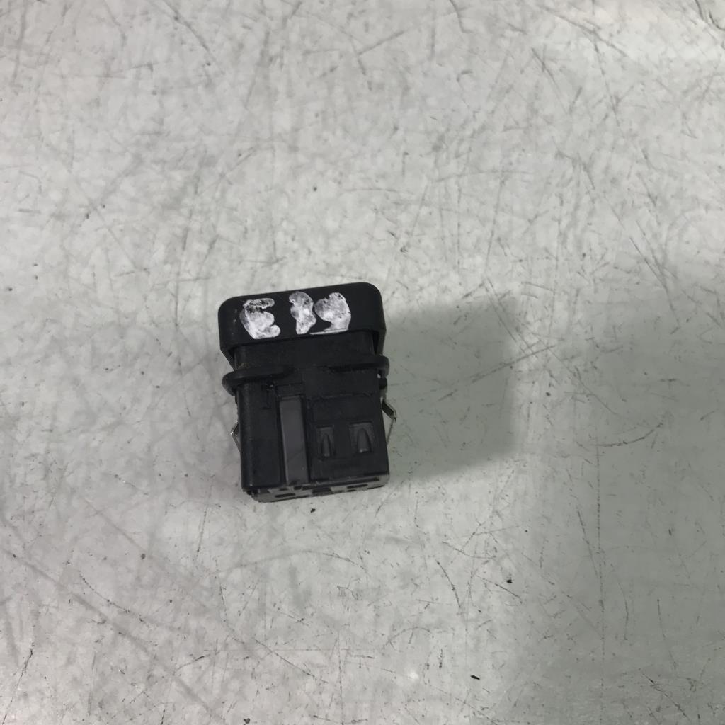 Bouton/Interrupteur BMW SERIE 5 E39 PHASE 2 Diesel - 1