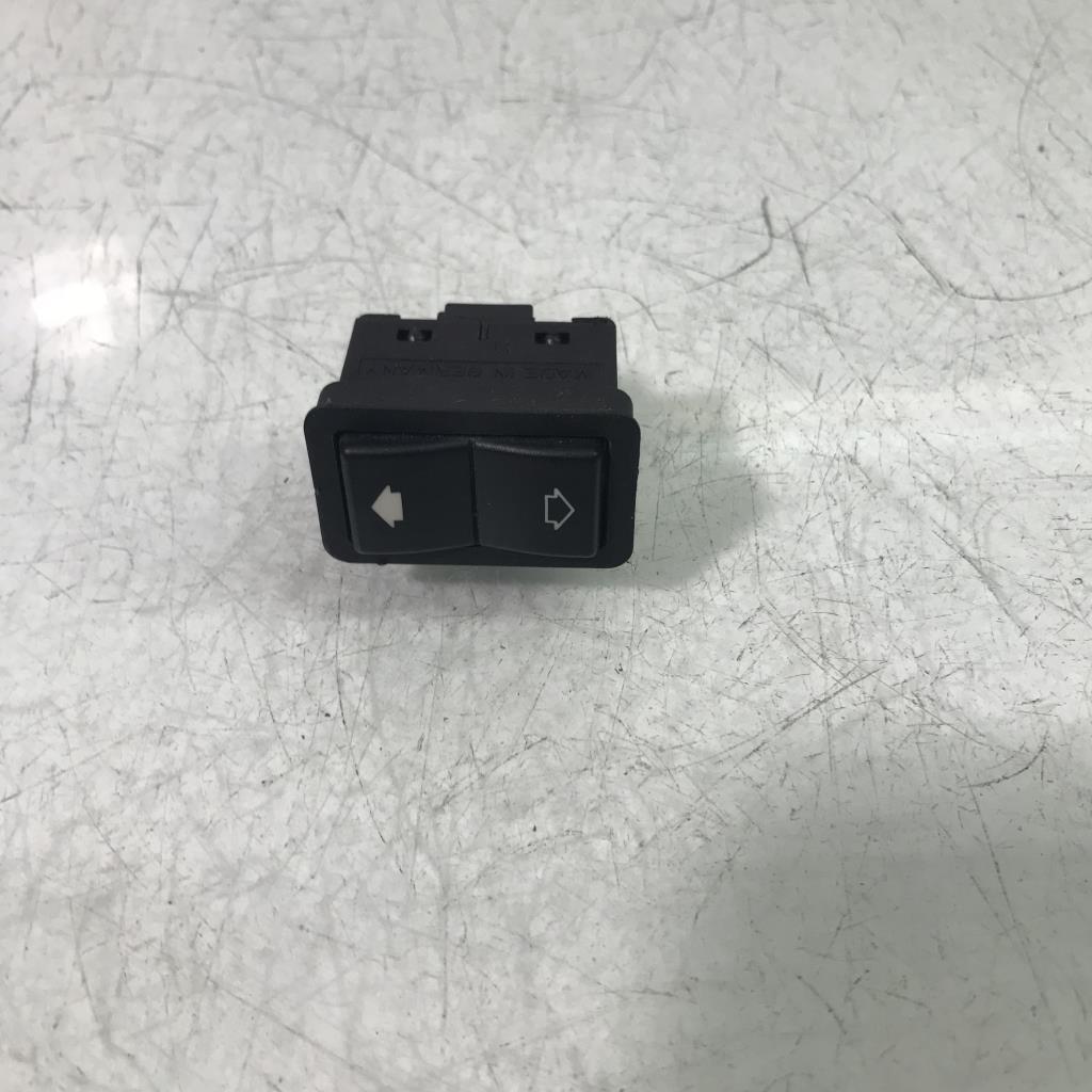 Interrupteur de leve vitre BMW SERIE 5 E39 TOURING PHASE 2 BREAK Diesel - 1