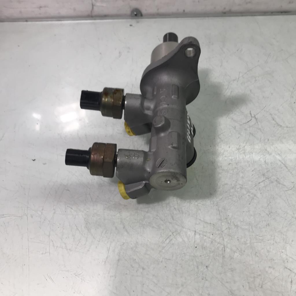 Maitre cylindre (freinage) BMW SERIE 3 E46 PHASE 1  - 1