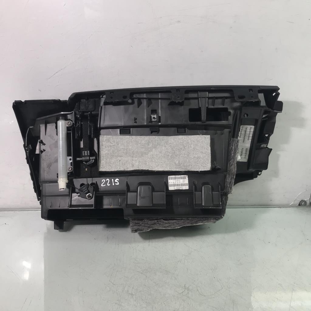 Boite a gants BMW SERIE 1 E87 PHASE 1 Diesel - 1
