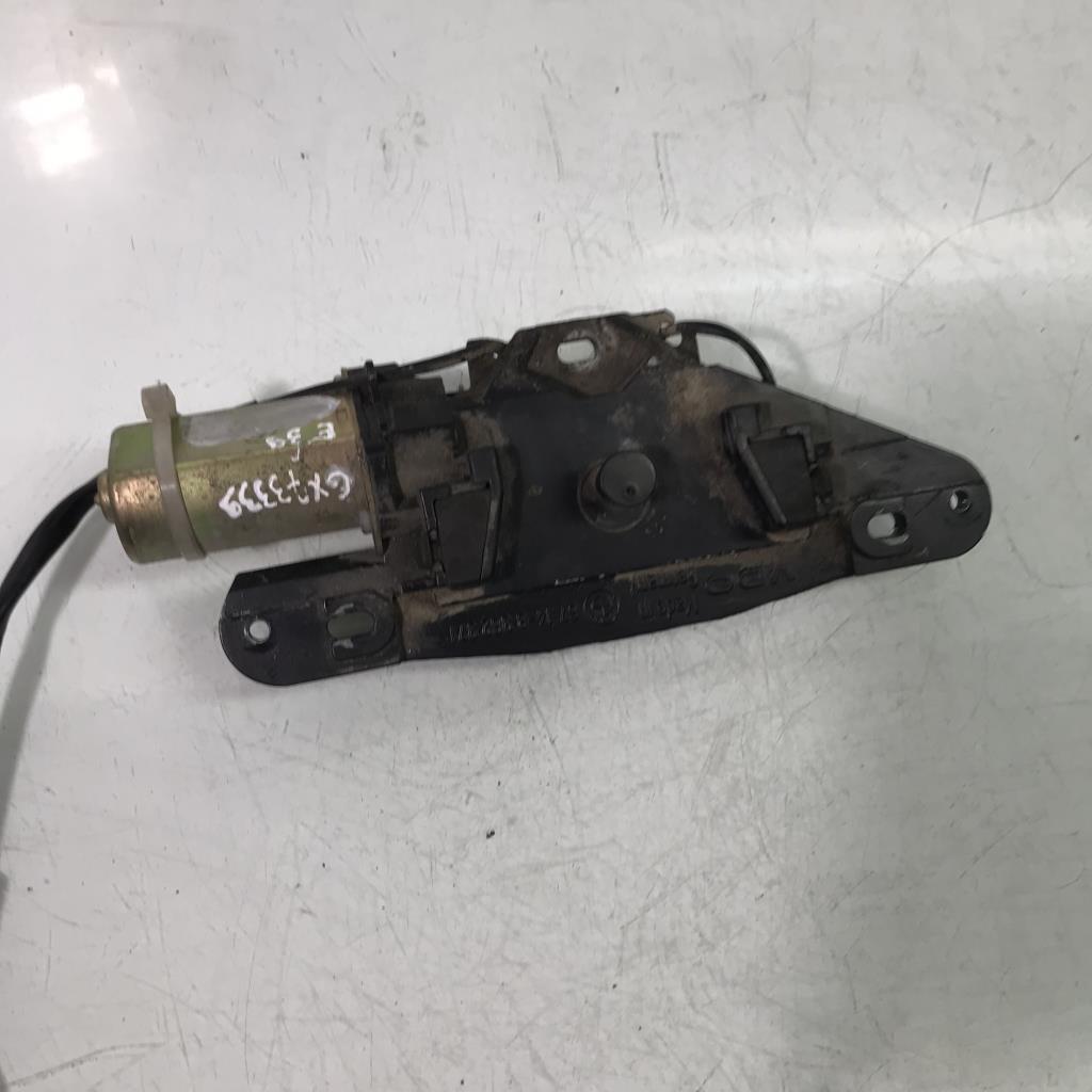 Serrure de coffre BMW SERIE 5 E39 TOURING PHASE 1 BREAK  - 1