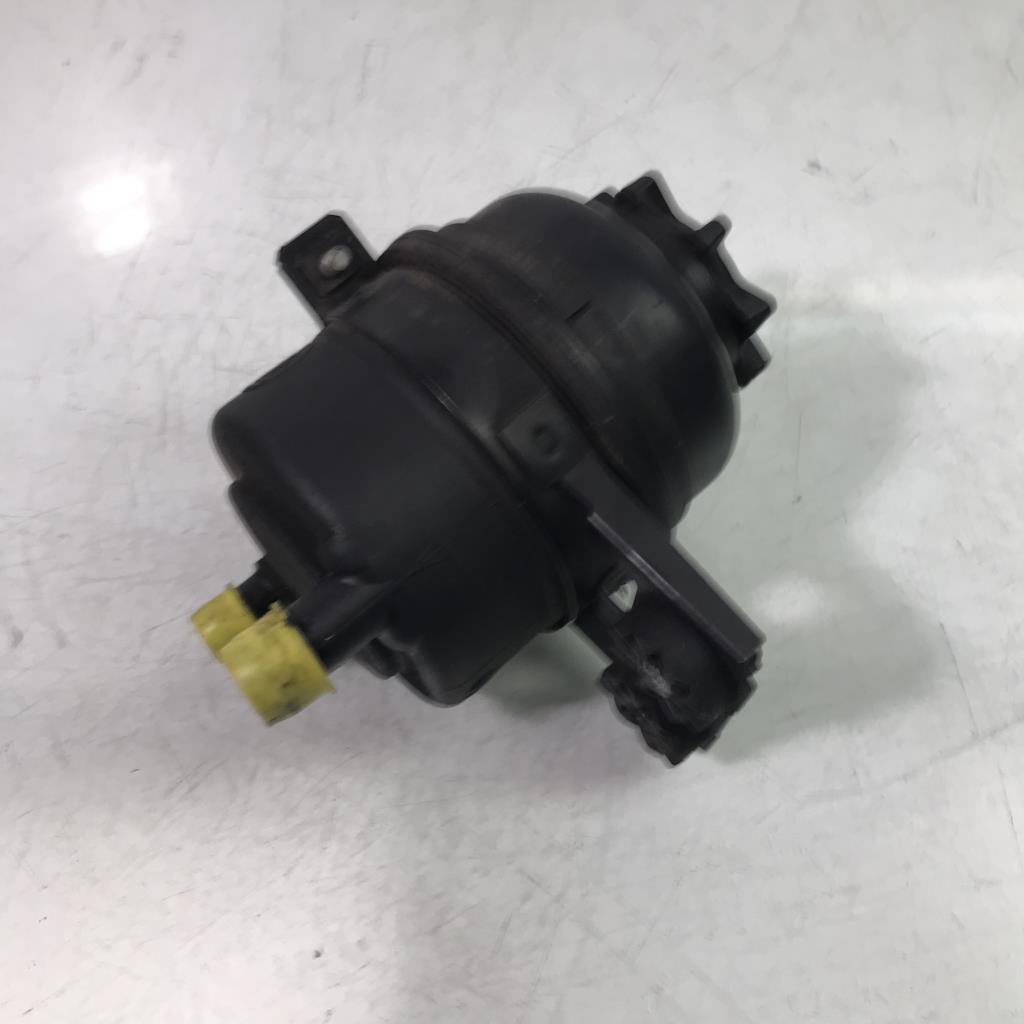 Reservoir BMW SERIE 1 E87 PHASE 1 Diesel - 1