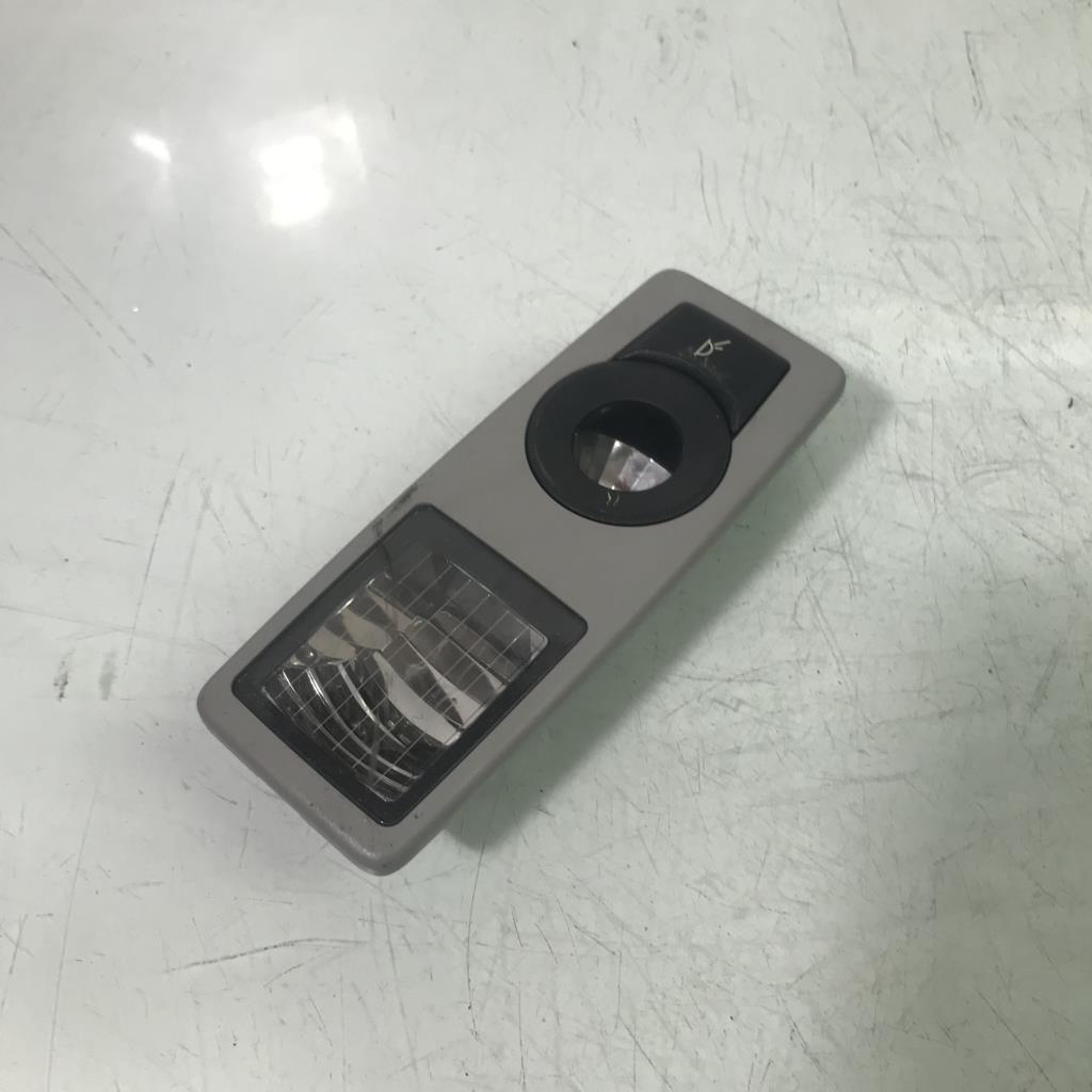 Eclairage de plafonnier BMW X5 E70 PHASE 1 Diesel - 1