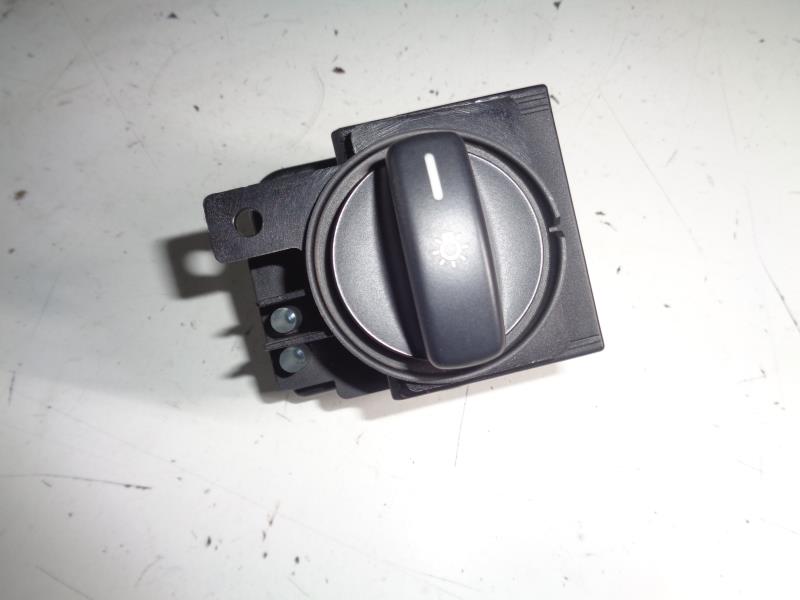 Commande de phare MERCEDES CLASSE A 169 PHASE 1 Essence - 1