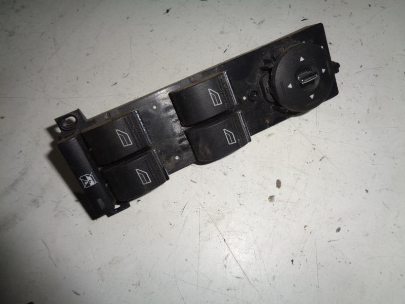 Interrupteur de leve vitre avant gauche FORD FOCUS 2 PHASE 2 Diesel - 1