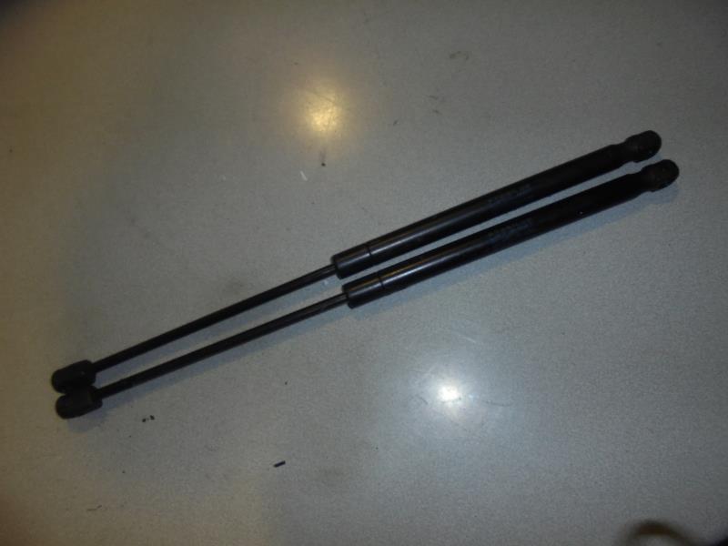 Verin de coffre RENAULT MEGANE 2 PHASE 2 CABRIOLET Diesel - 1