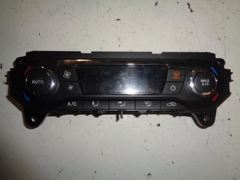 Commande chauffage FORD FOCUS 3 PHASE 1 Essence - 1