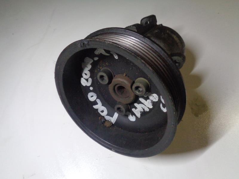 Pompe de direction VOLKSWAGEN POLO 3 PHASE 2 Essence - 1