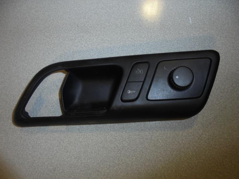 Commande retroviseurs VOLKSWAGEN POLO 4 PHASE 1 Diesel - 1