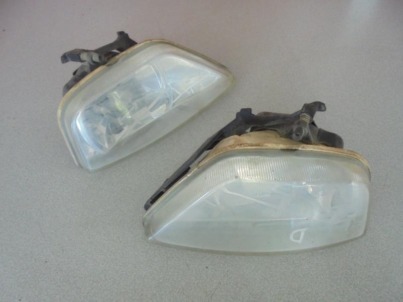Anti brouillard gauche (feux) FORD FOCUS 1 Essence - 1