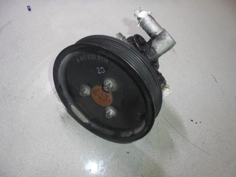 Pompe de direction MERCEDES CLASSE CLC 203 COUPE Diesel - 1