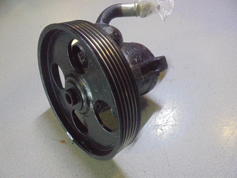 Pompe de direction PEUGEOT 306 PHASE 1 Essence - 1