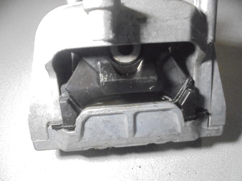 Support moteur droit AUDI A3 2 PHASE 2 Diesel - 1
