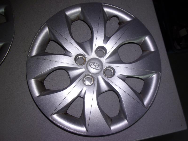 Enjoliveur HYUNDAI I 20 2 PHASE 1 Essence - 1
