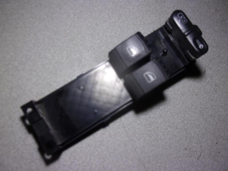 Interrupteur de leve vitre avant gauche SEAT LEON 1 Essence - 1