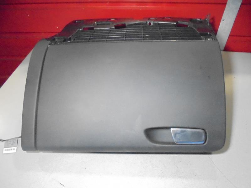 Boite a gants AUDI A4 3 PHASE 1  - 1